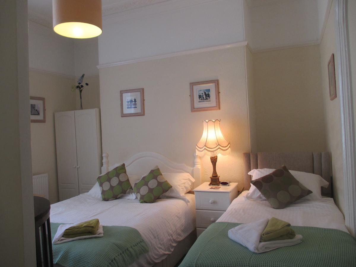 Caledonia Guest House Plymouth Bagian luar foto